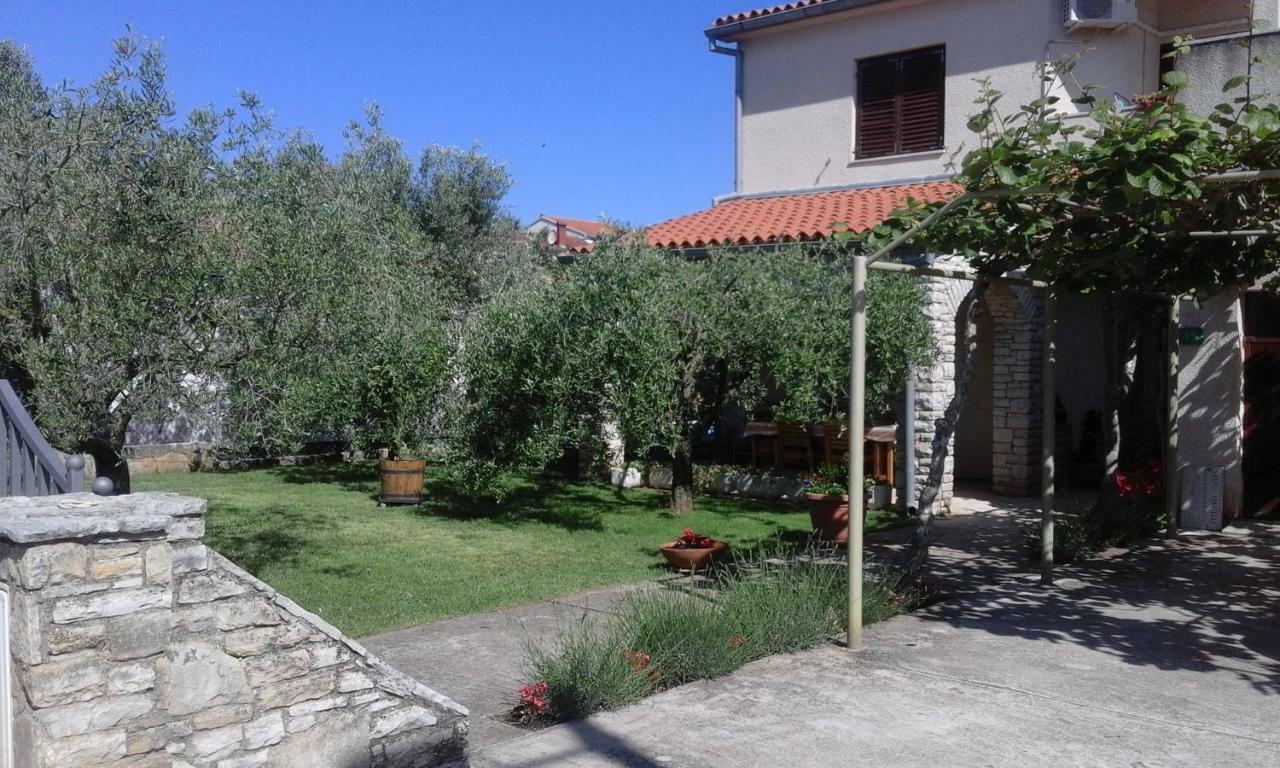 Apartments Anica PUY Exterior foto